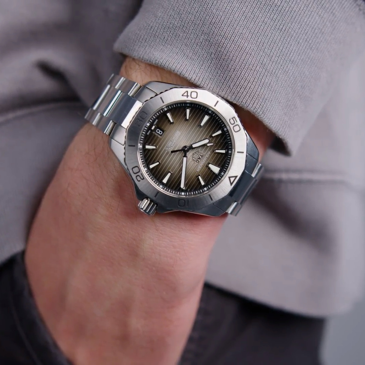 TAG HEUER Aquaracer Professional 200 Date Produktbild main 3