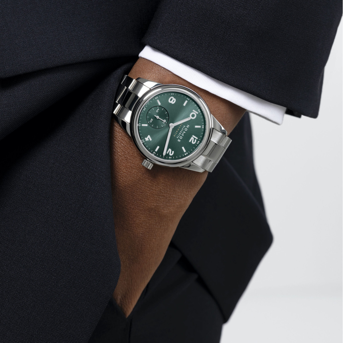 NOMOS Glashütte Club Sport Neomatik Petrol Produktbild main 2