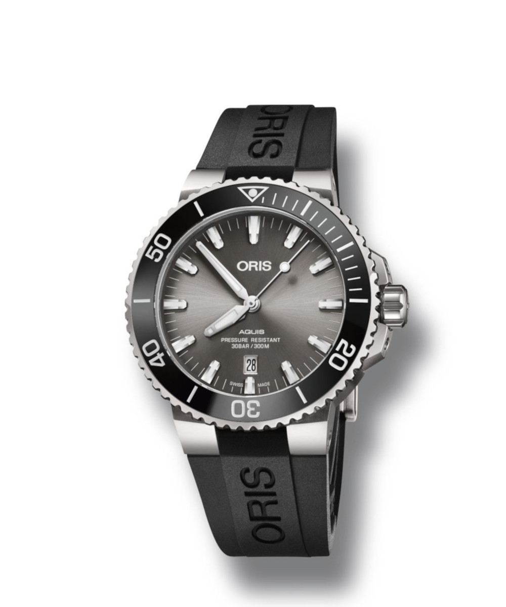 Oris Aquis Titanium Date 43,5 Produktbild main 0