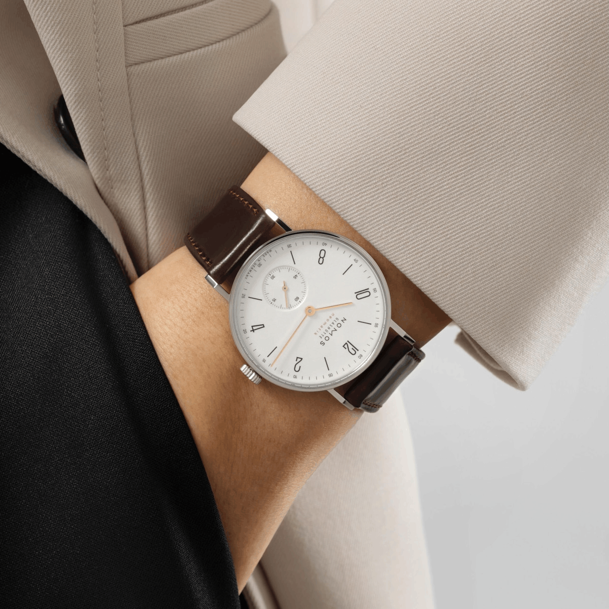 NOMOS Glashütte Tangente Neomatik Doré 35 mm Produktbild main 2