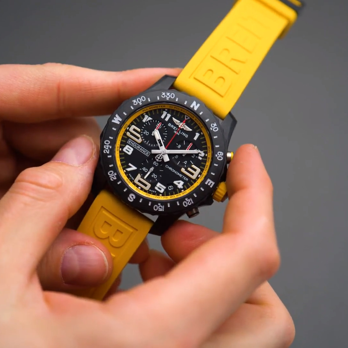 Breitling Endurance Pro 44 Produktbild main 4