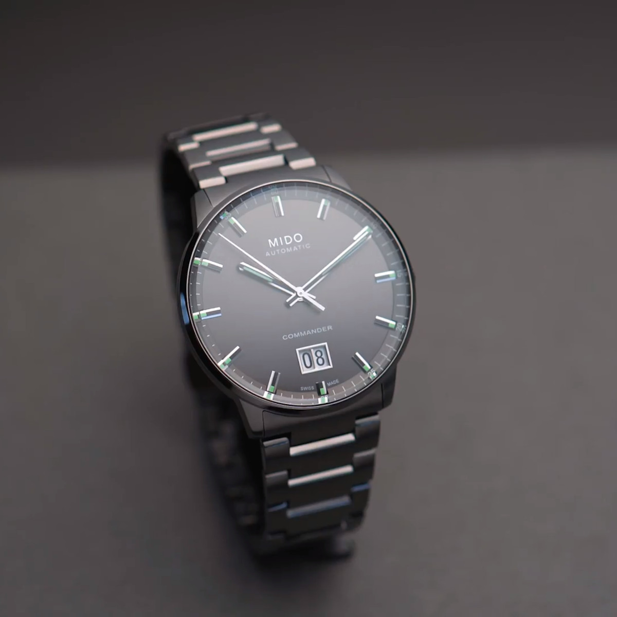 Mido Commander Big Date Produktbild main 2