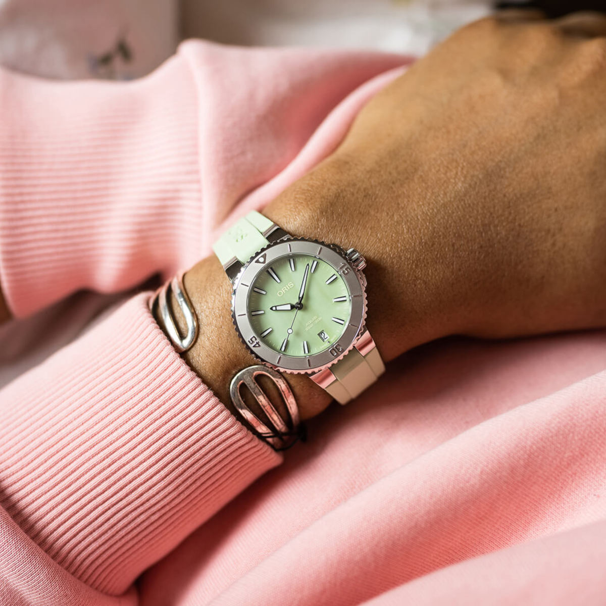 Oris Aquis Date 36.5 Produktbild main 3