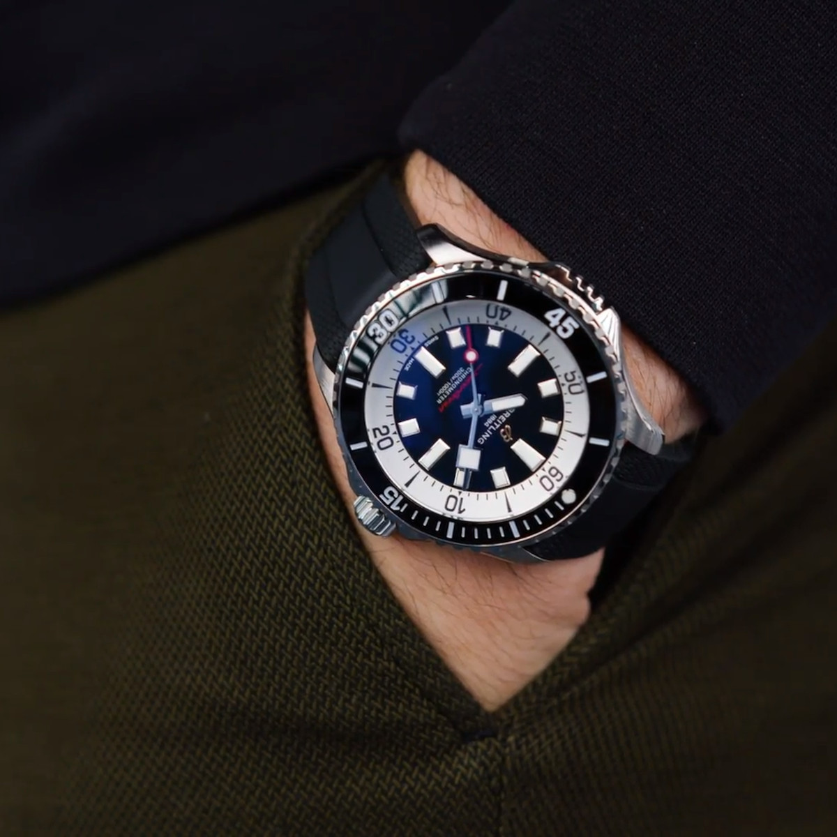 Breitling Superocean Automatic 46 Produktbild main 4