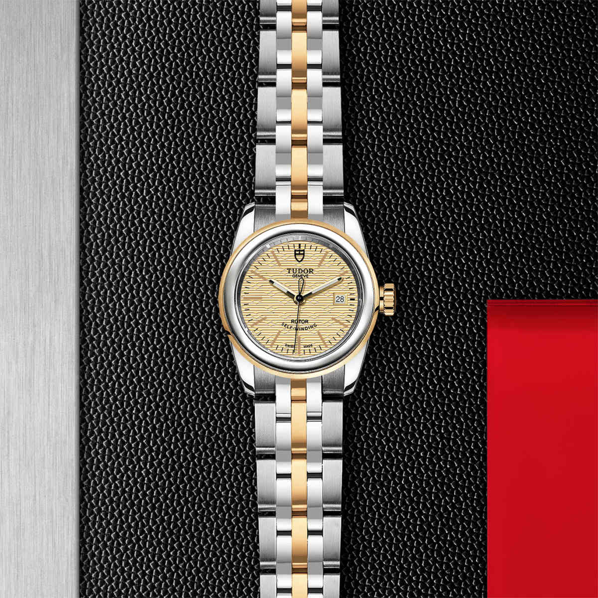 TUDOR Glamour Date 26 Produktbild main 1