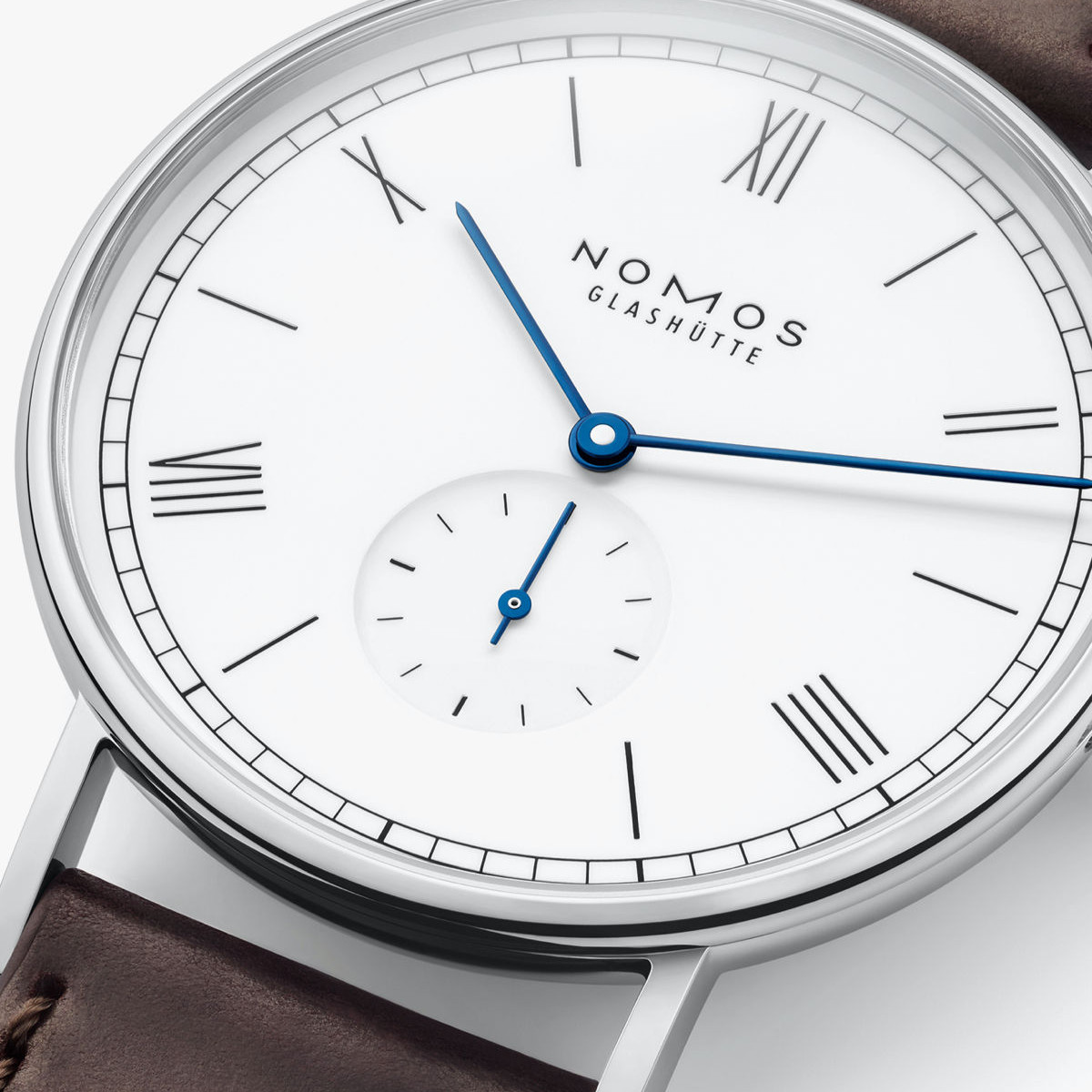 NOMOS Glashütte Ludwig 38 Emailleweiß Produktbild main 2