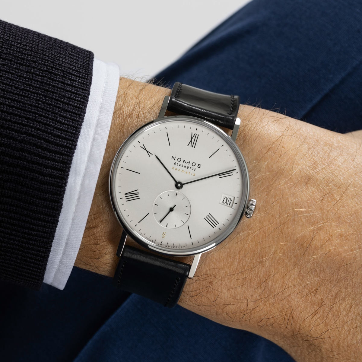 NOMOS Glashütte Ludwig Neomatik 41 Datum - 75 Jahre Grundgesetz Limited Edition Produktbild main 2