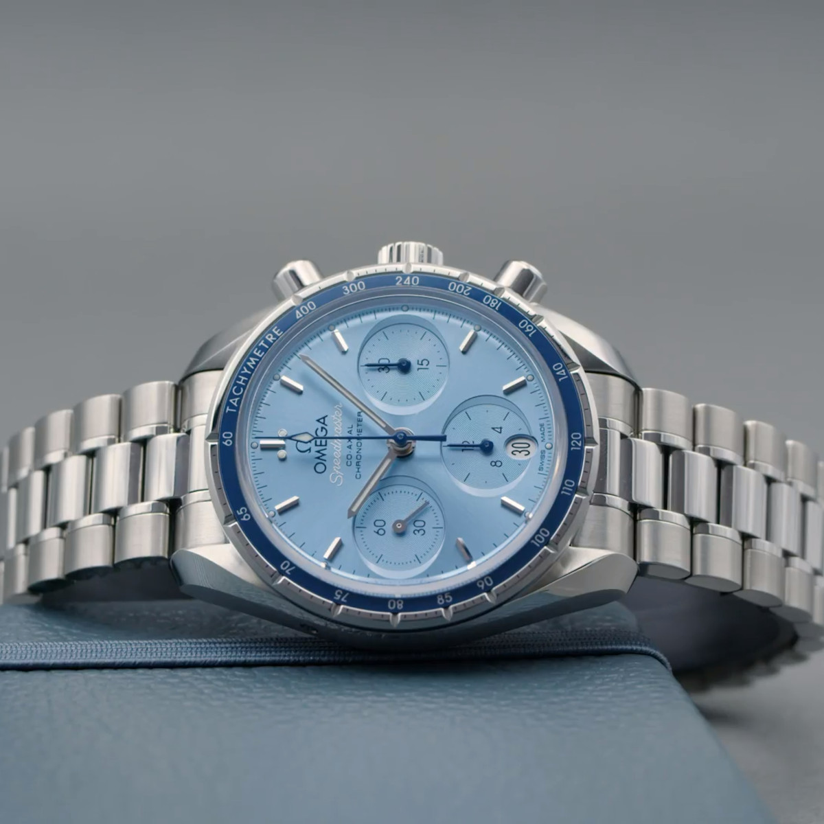 OMEGA Speedmaster Chronograph 38 Produktbild main 2