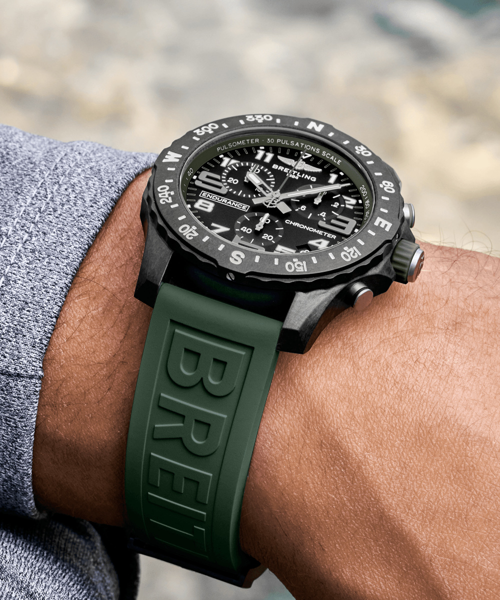 Breitling Endurance Pro 44 Produktbild main 2