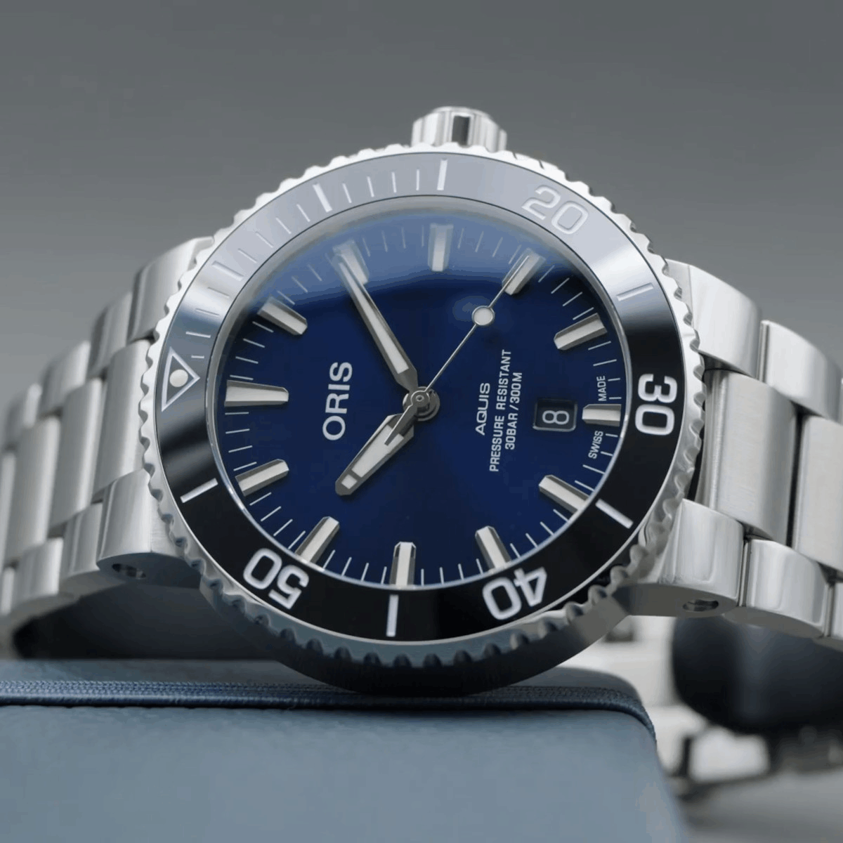 Oris Aquis Date 43,5 Produktbild main 2