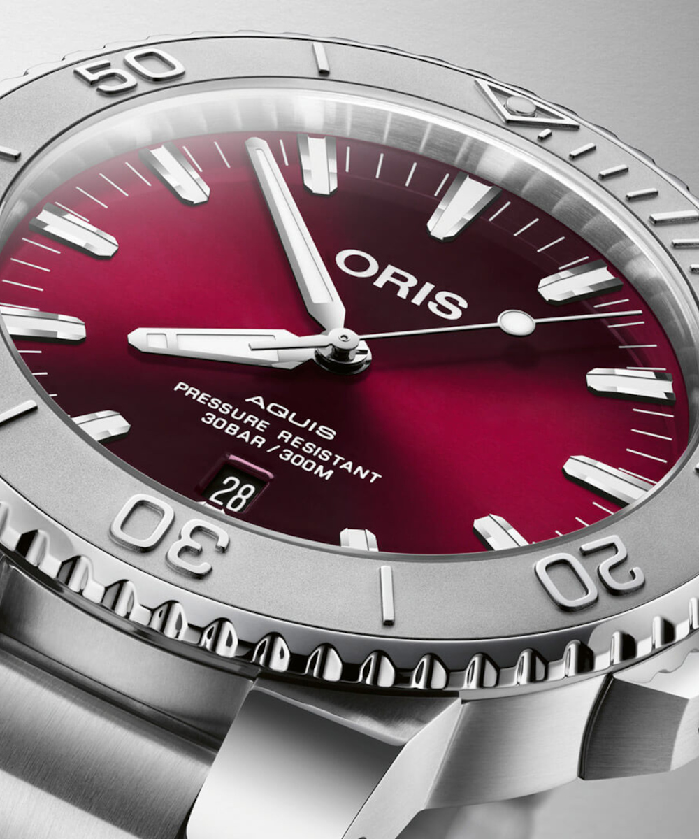 Oris Aquis Date Cherry Relief 43,5 Produktbild main 2