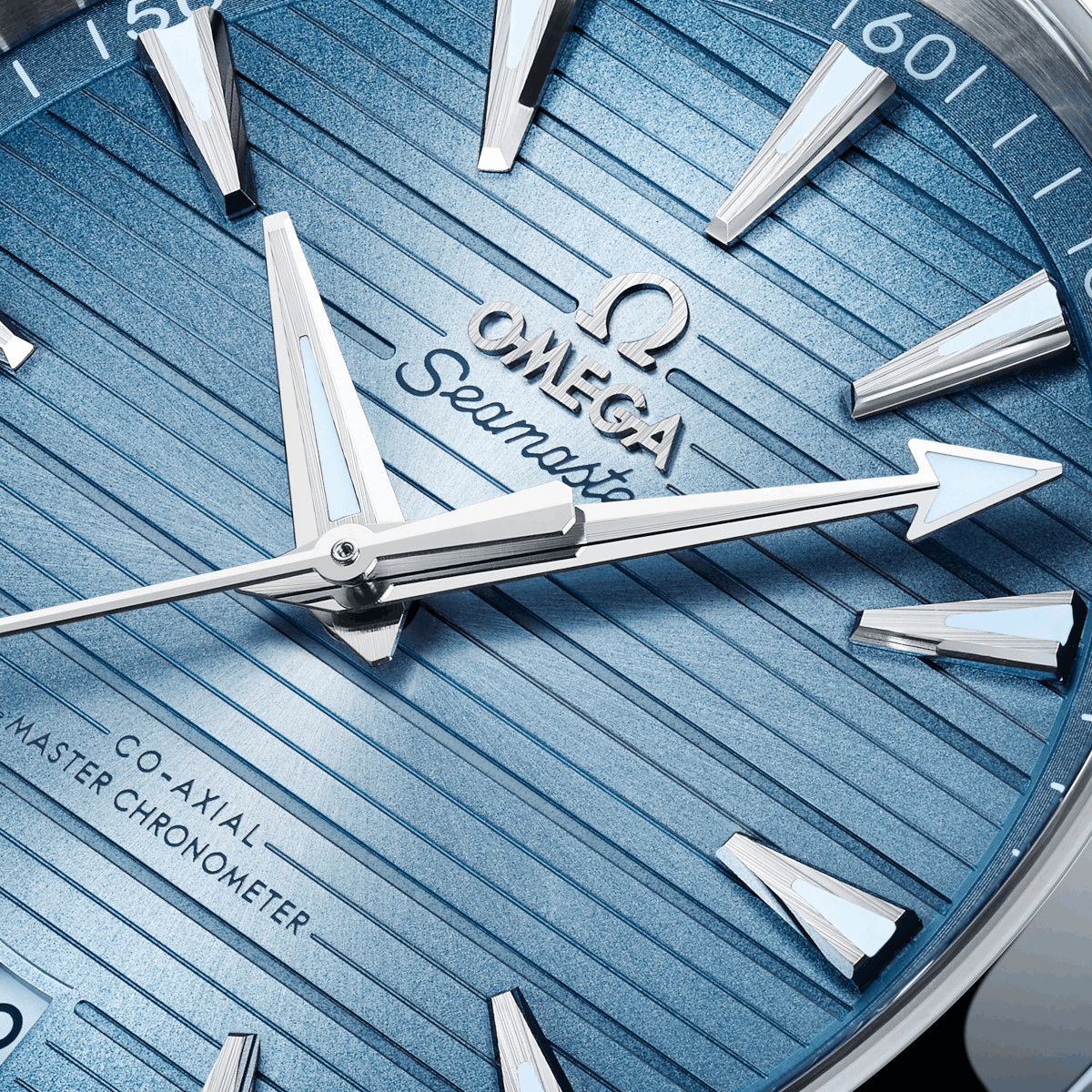 OMEGA Seamaster Aqua Terra Summer Blue 41 Produktbild main 4