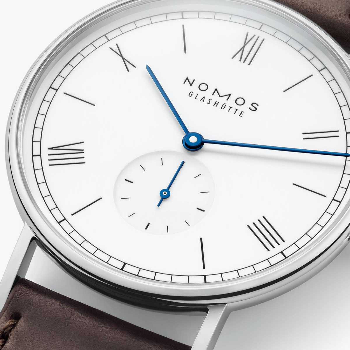 NOMOS Glashütte Ludwig 38 Emailleweiß Produktbild main 3