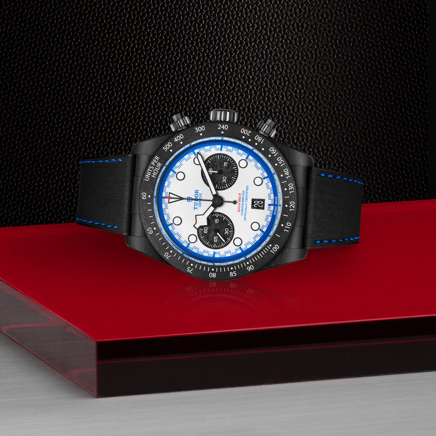 TUDOR Black Bay Chrono Carbon 25 Produktbild main 2