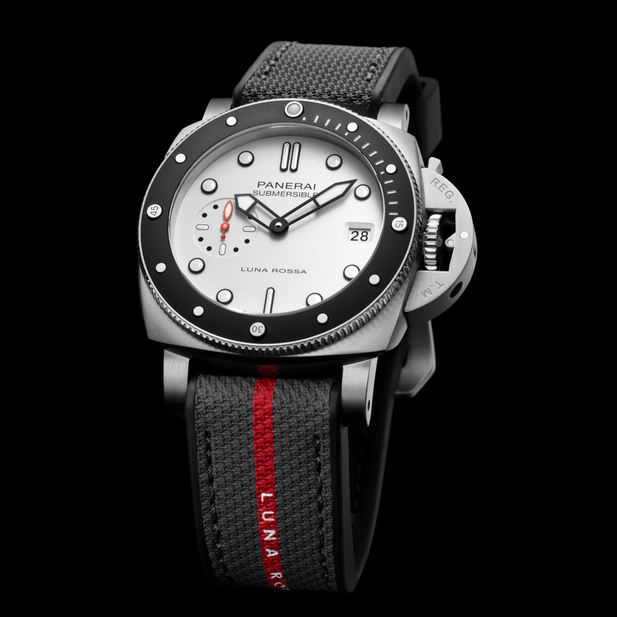 Panerai Submersible Luna Rossa Produktbild main 3