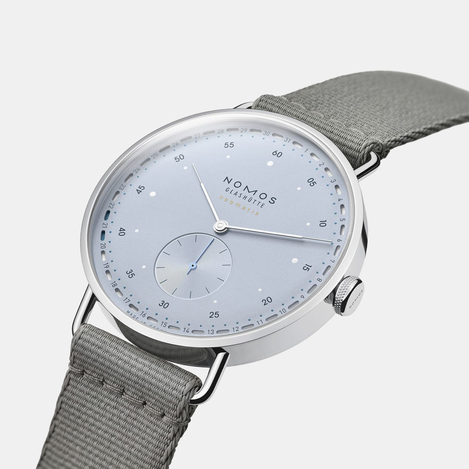 NOMOS Glashütte Metro neomatik Produktbild main 2