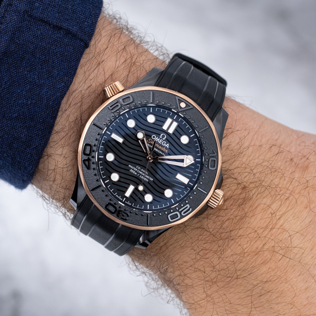 OMEGA Seamaster Diver 300M 43,5 Keramik Produktbild main 3