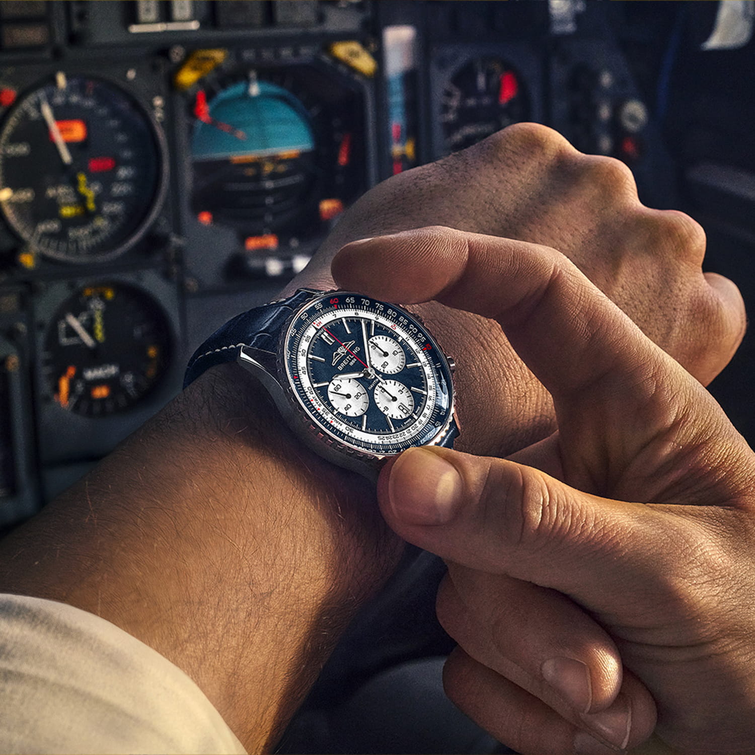 Breitling Navitimer B01 Chronograph 43 Tribute to Concorde Produktbild main 5