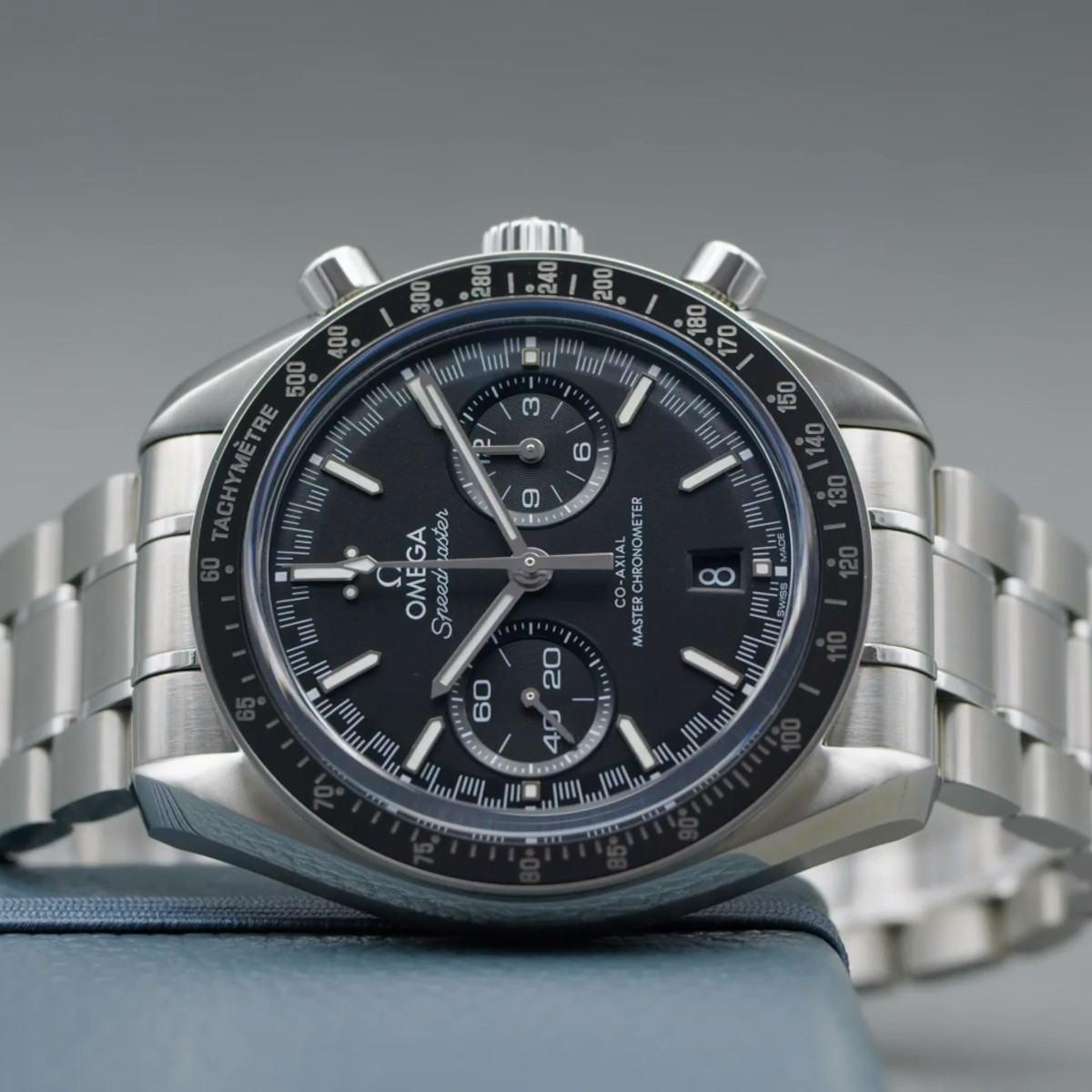 OMEGA Speedmaster Racing Chronograph 44 Produktbild main 5