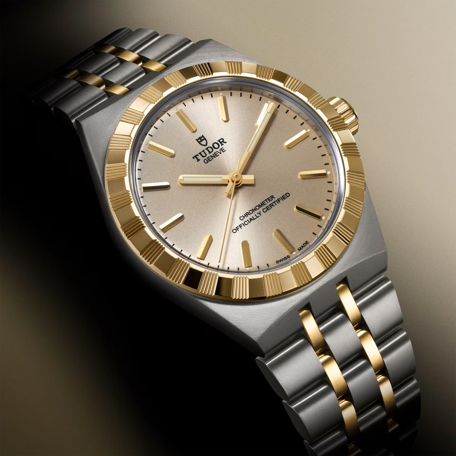 TUDOR Royal 30 Produktbild main 3