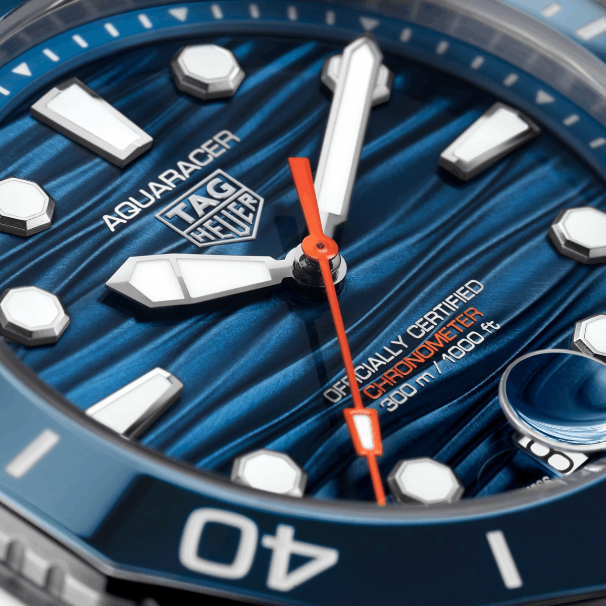 TAG HEUER Aquaracer Professional 300 Date Produktbild main 2
