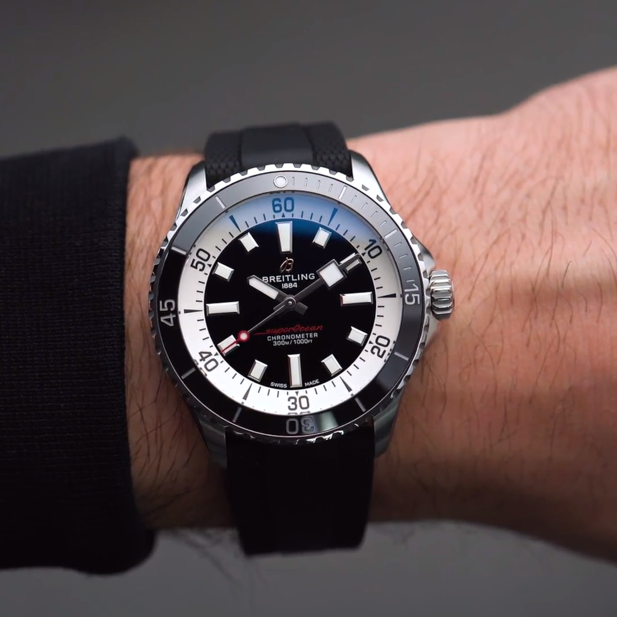 Breitling Superocean Automatic 42 Produktbild main 1