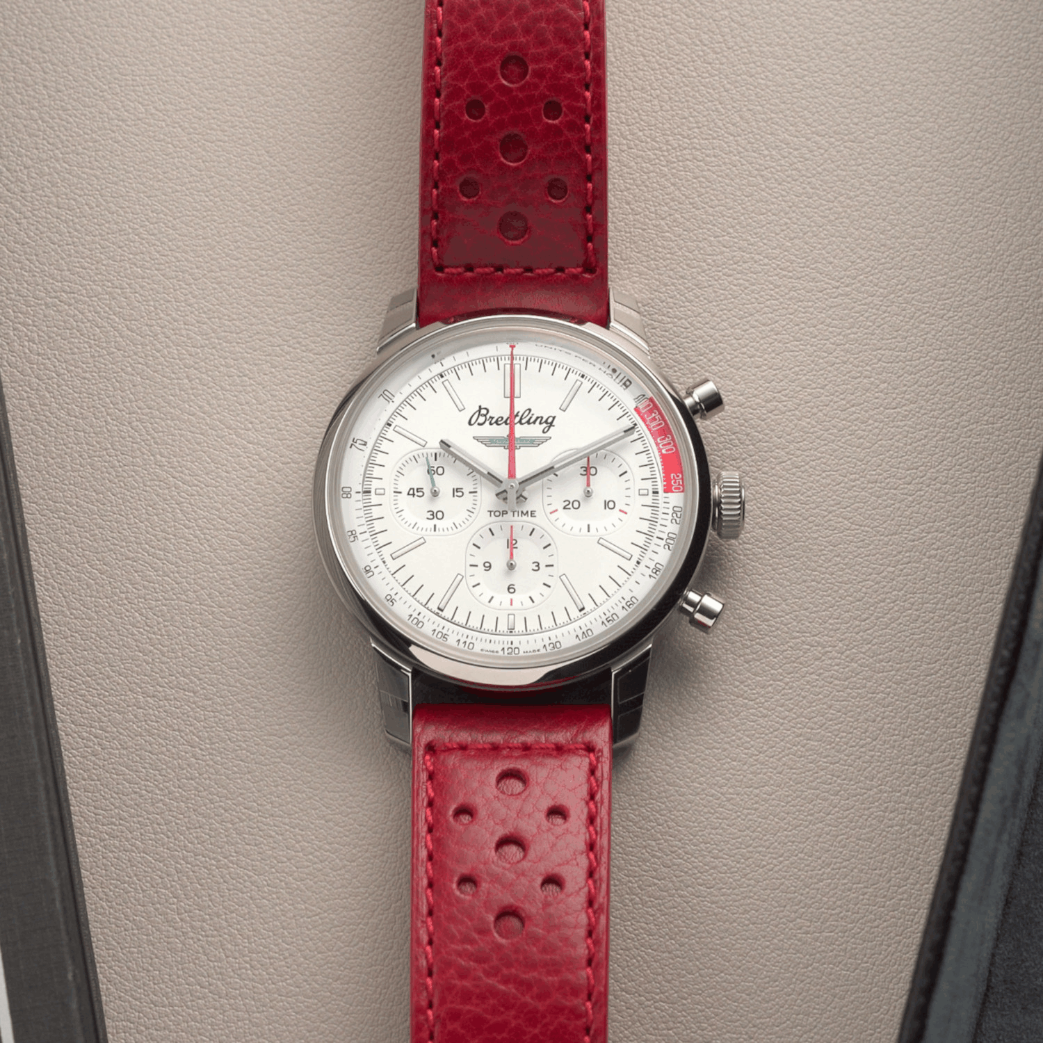 Breitling Top Time B01 Ford Thunderbird CPO Produktbild main 4