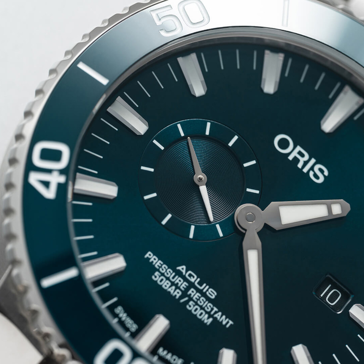 Oris Aquis Small Second Date Produktbild main 4