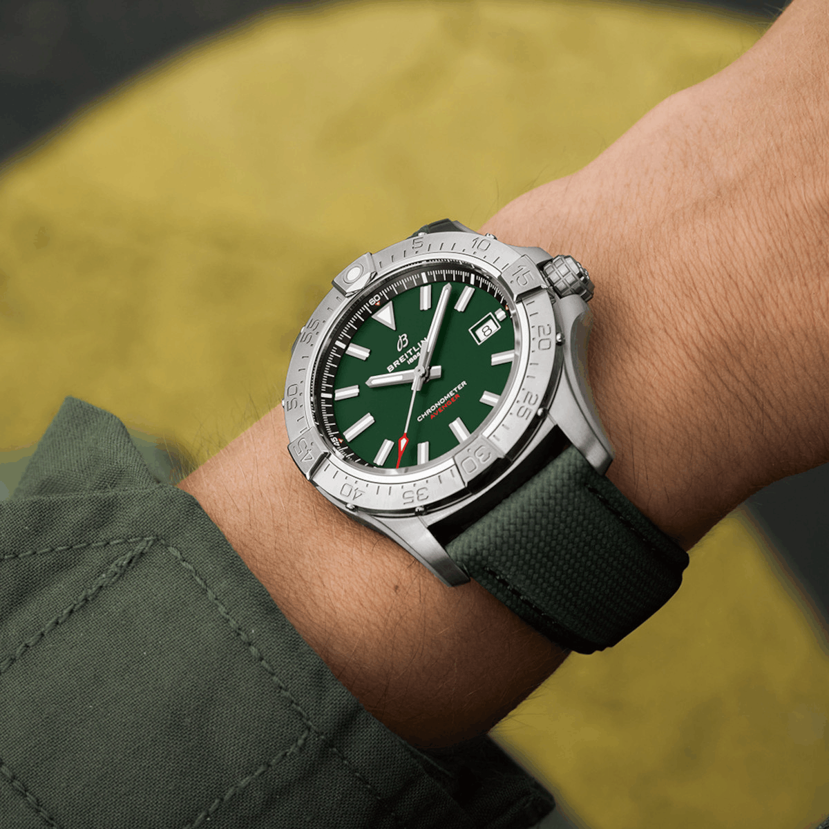 Breitling Avenger Automatic 42 Produktbild main 1