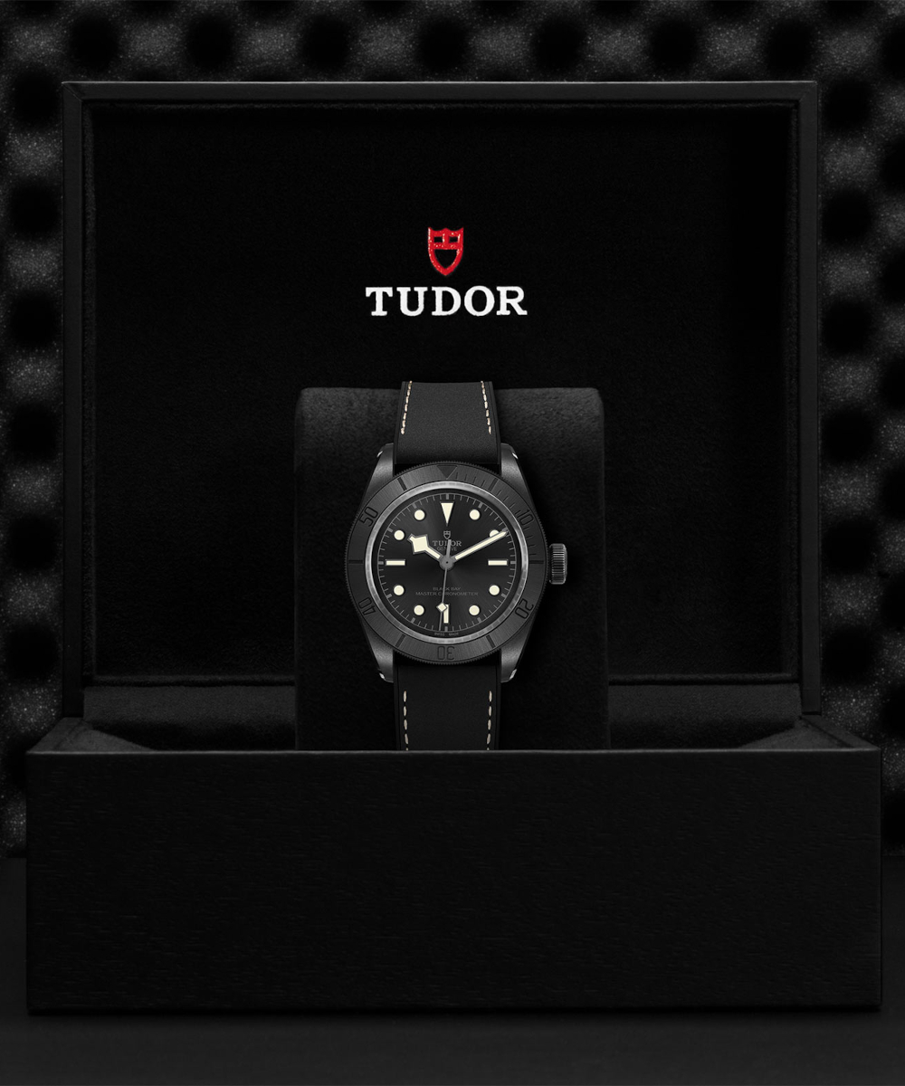 TUDOR Black Bay Ceramic Produktbild main 3