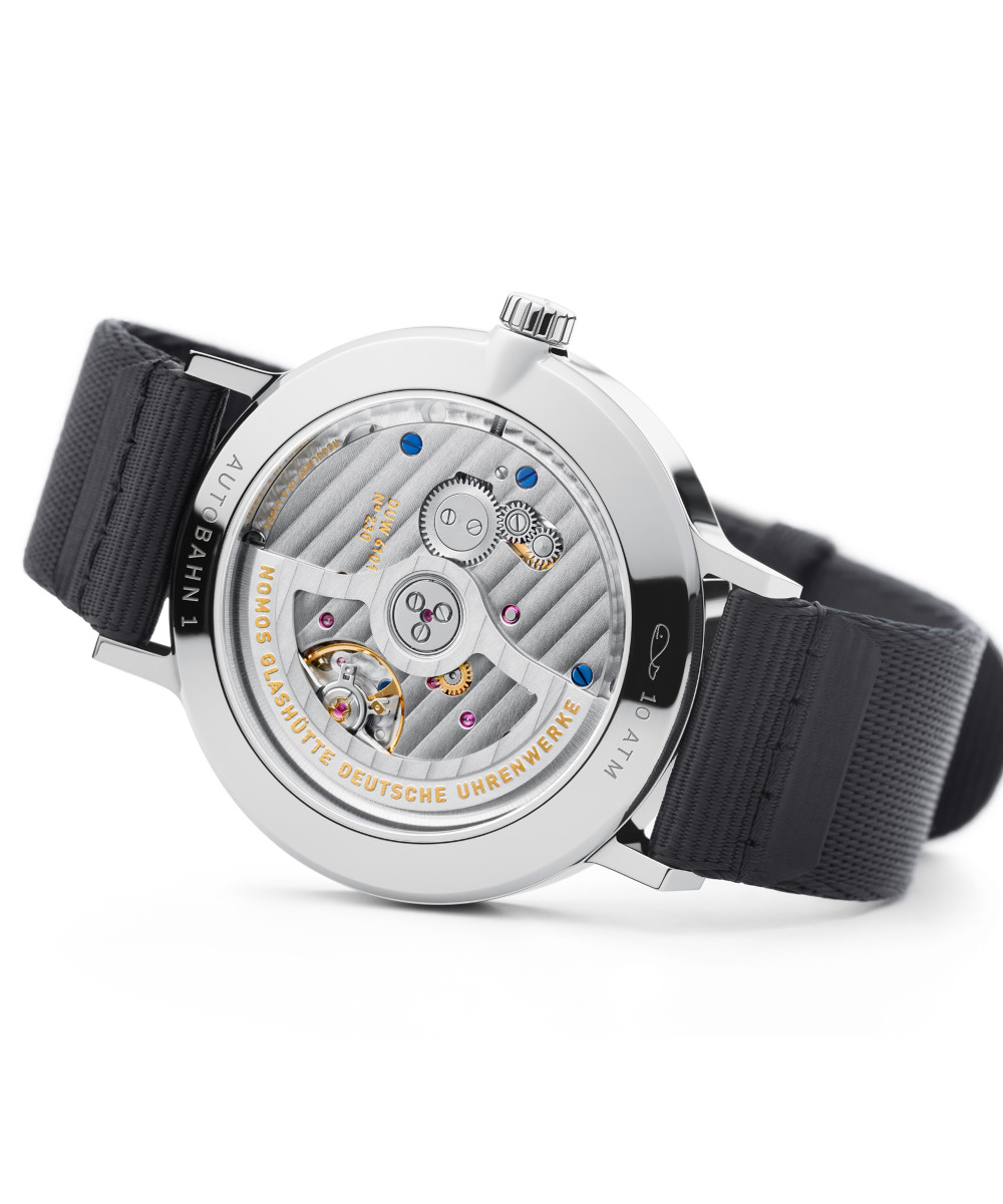 NOMOS Glashütte Autobahn Neomatik 41 Datum Produktbild main 1