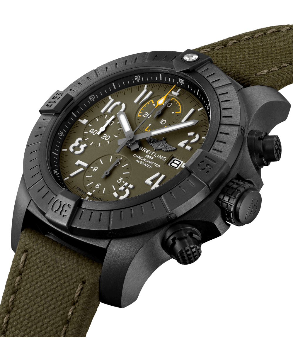 Breitling Super Avenger Chronograph 45 Night Mission Produktbild main 1