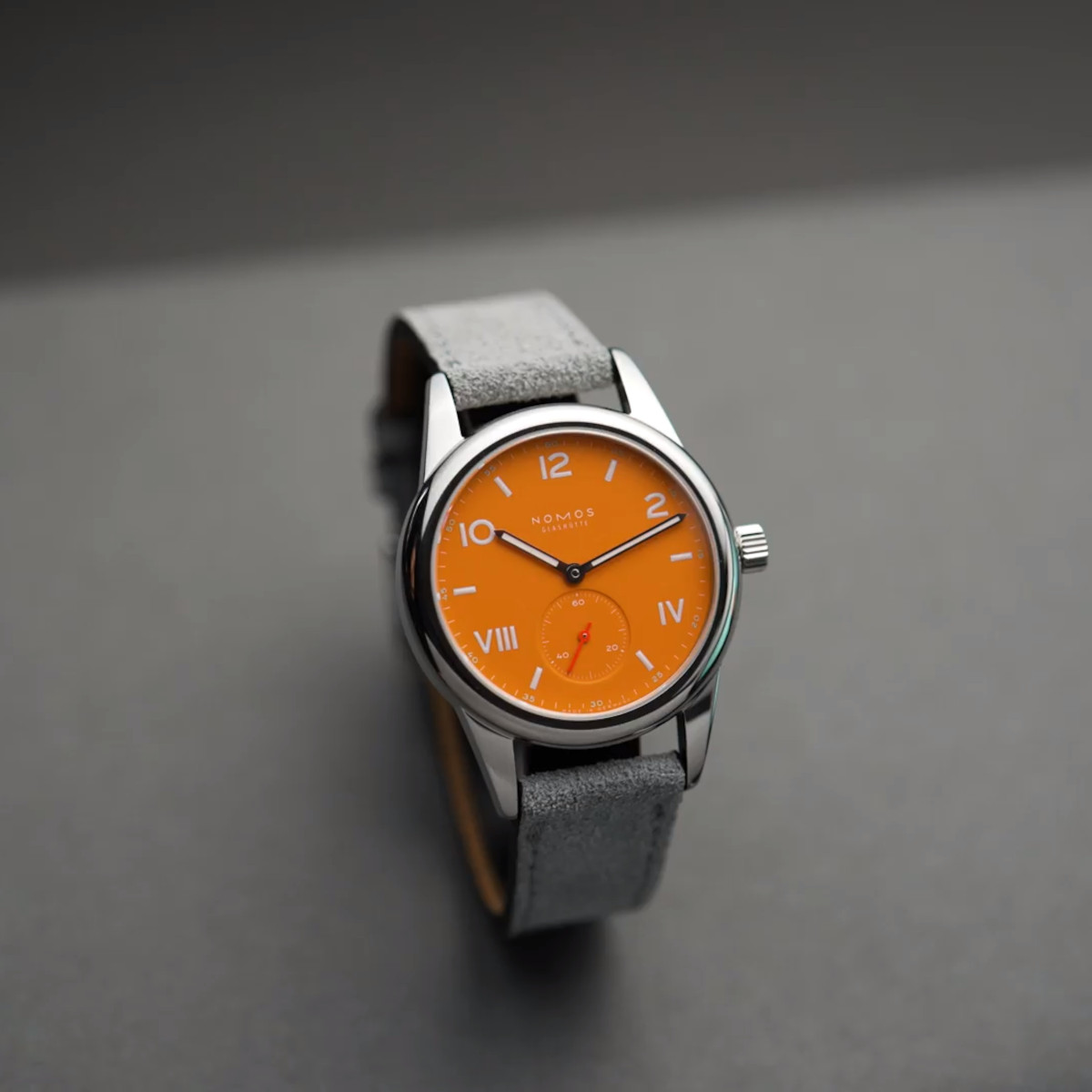 NOMOS Glashütte Club Campus 36 Future Orange Produktbild main 1