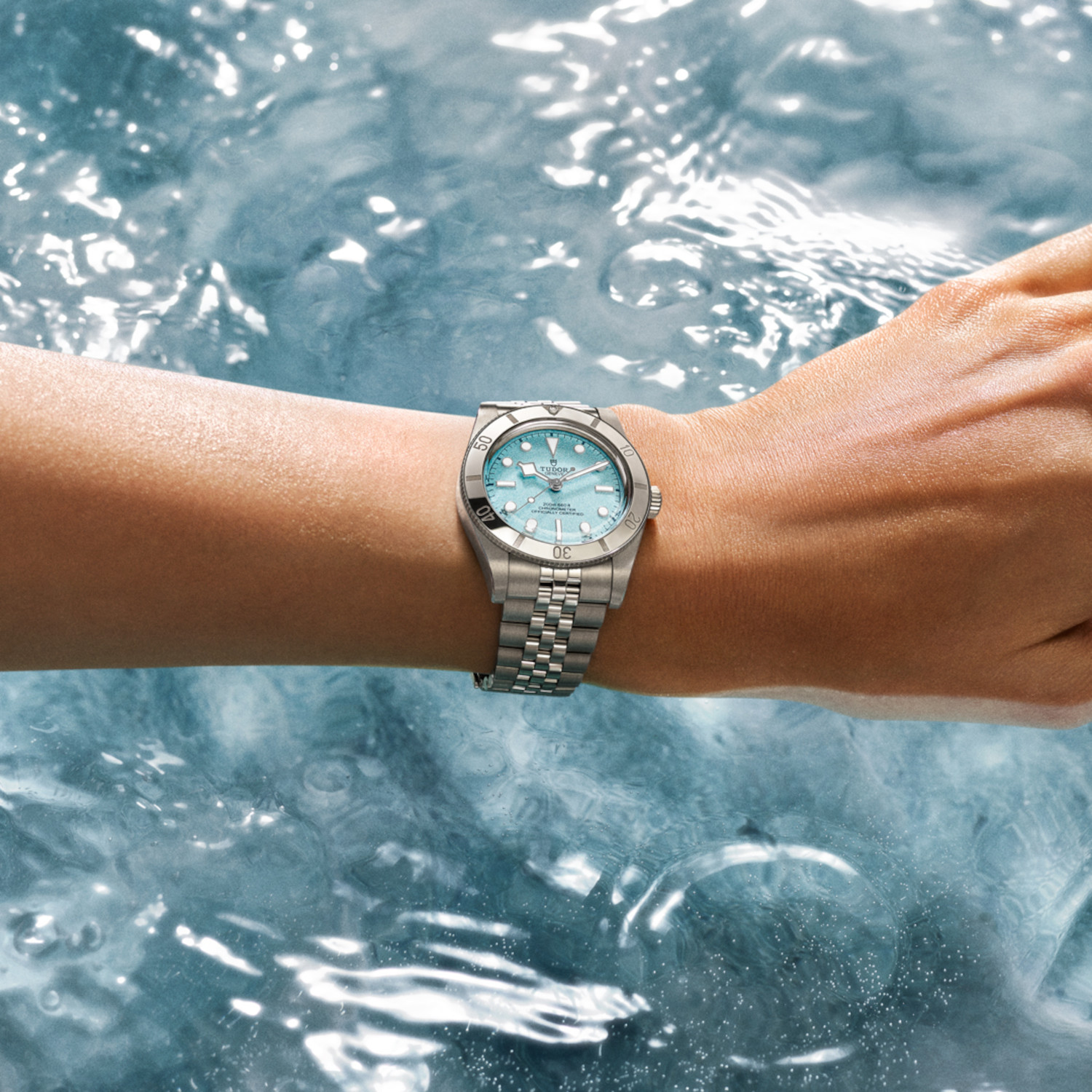 TUDOR Black Bay 54 Lagoon Blue Produktbild main 1