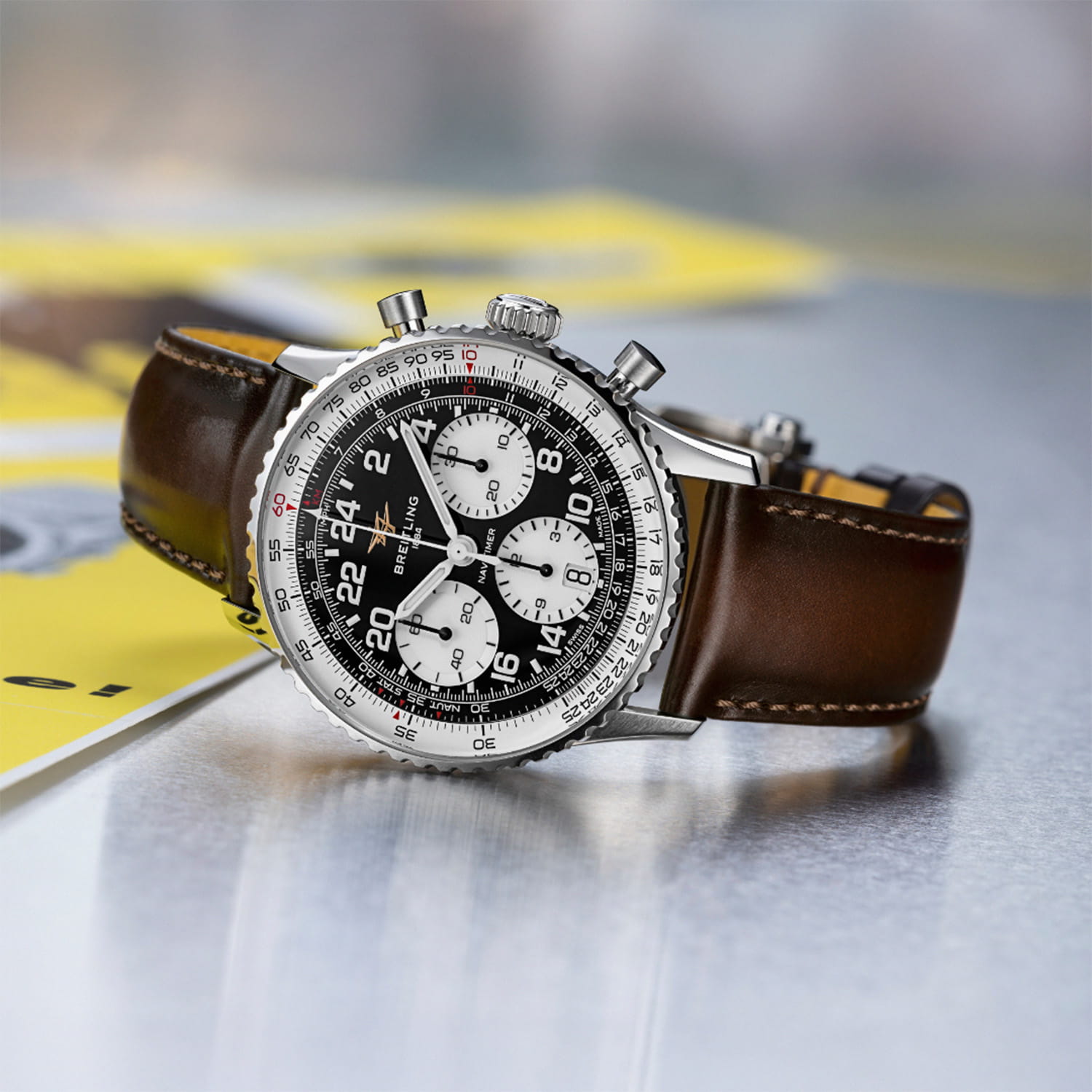 Breitling Navitimer B02 Chronograph 41 Cosmonaute Produktbild main 4