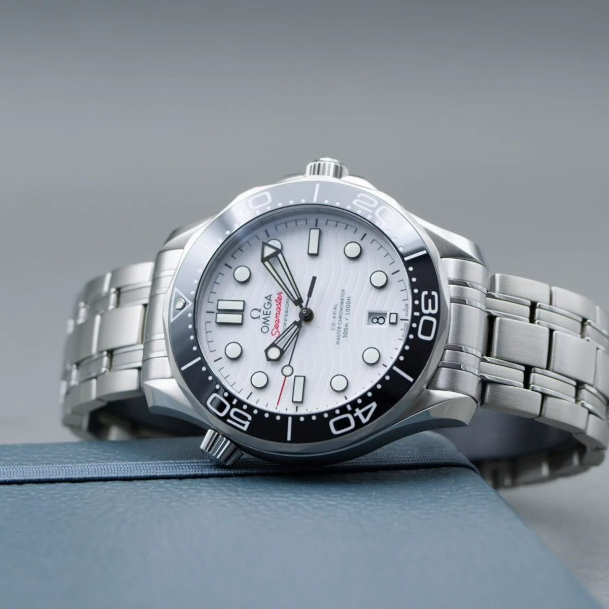 OMEGA Seamaster Diver 300M 42 Produktbild main 6