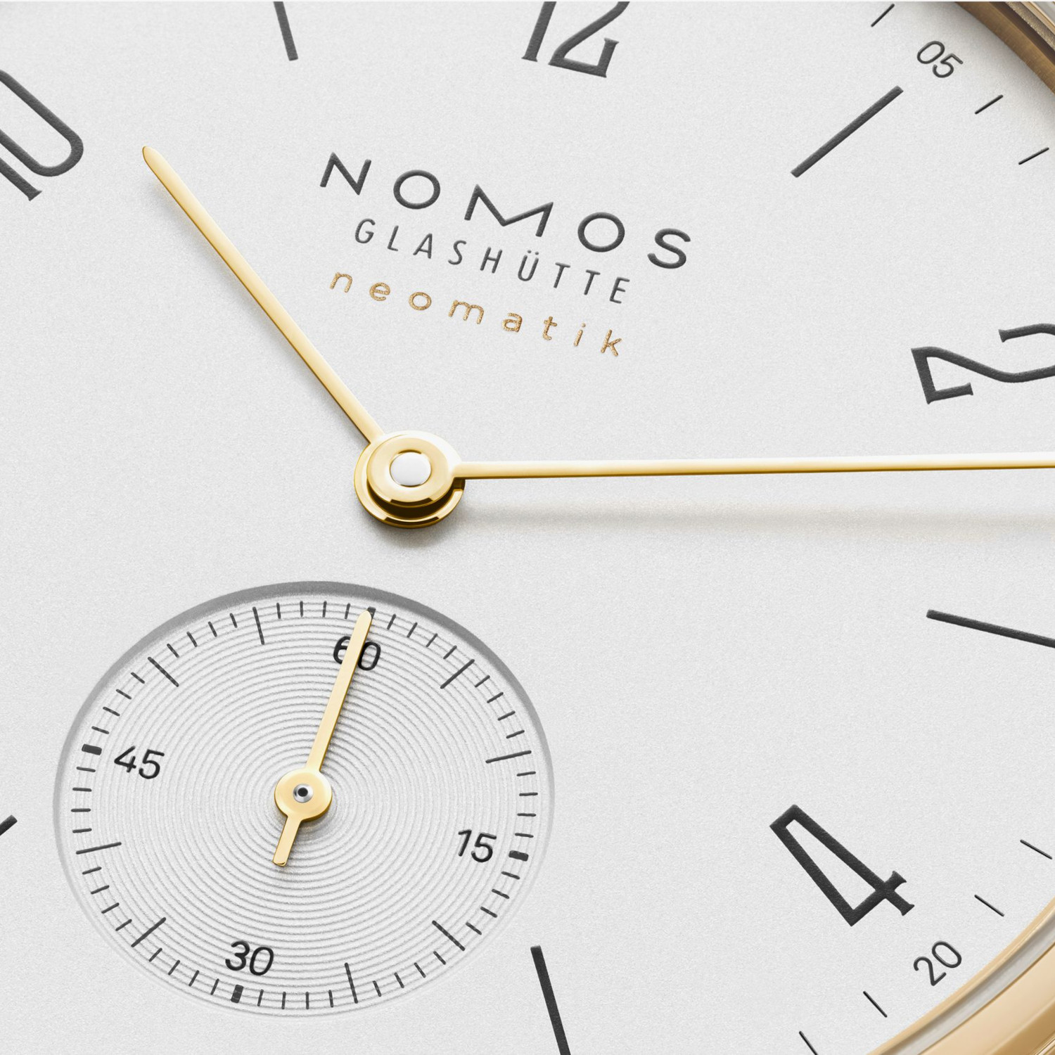 NOMOS Glasshütte Tangente Gold Neomatik Doré Produktbild main 3