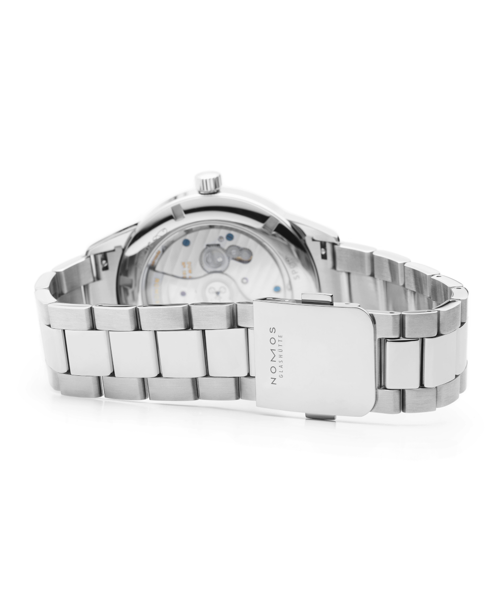 NOMOS Glashütte Club Sport neomatik 42 Datum blau Produktbild main 4