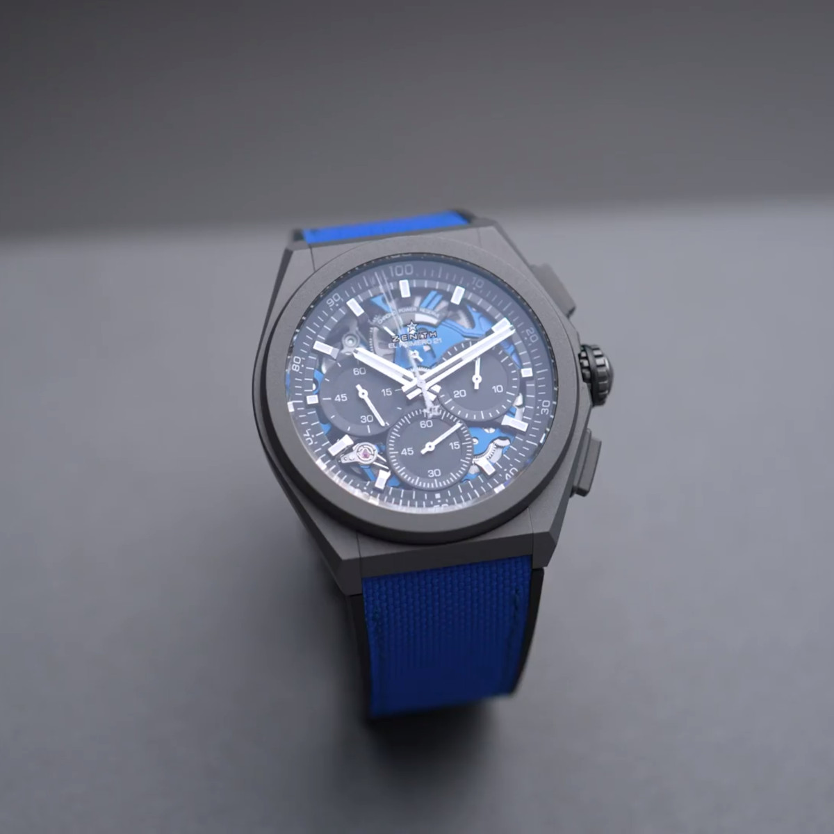 Zenith Defy El Primero 21 44 Ultrablue Produktbild main 1