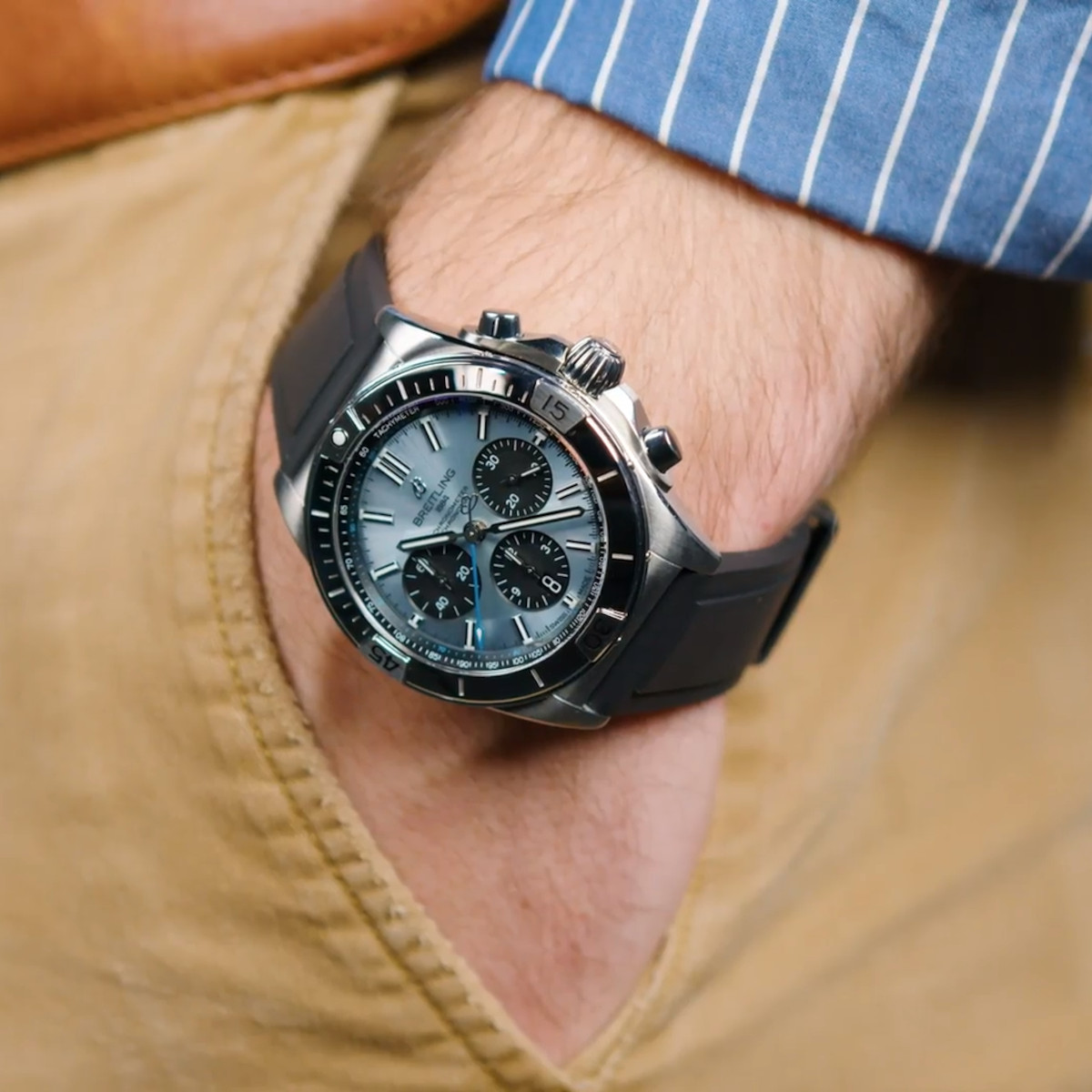 Breitling Chronomat B01 42 Produktbild main 4