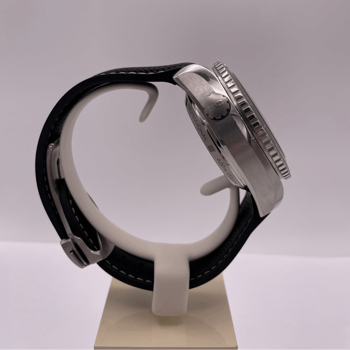 OMEGA Seamaster Planet Ocean 600M CPO Produktbild main 2