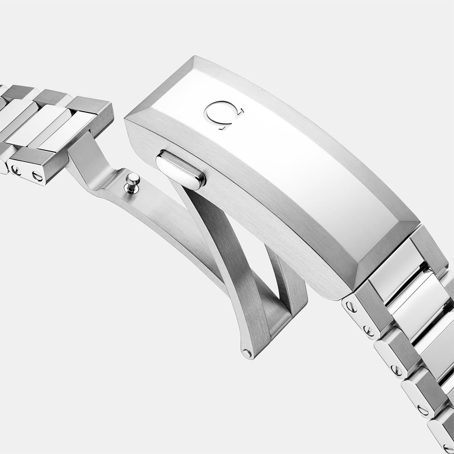 OMEGA Planet Ocean 600M Produktbild main 5