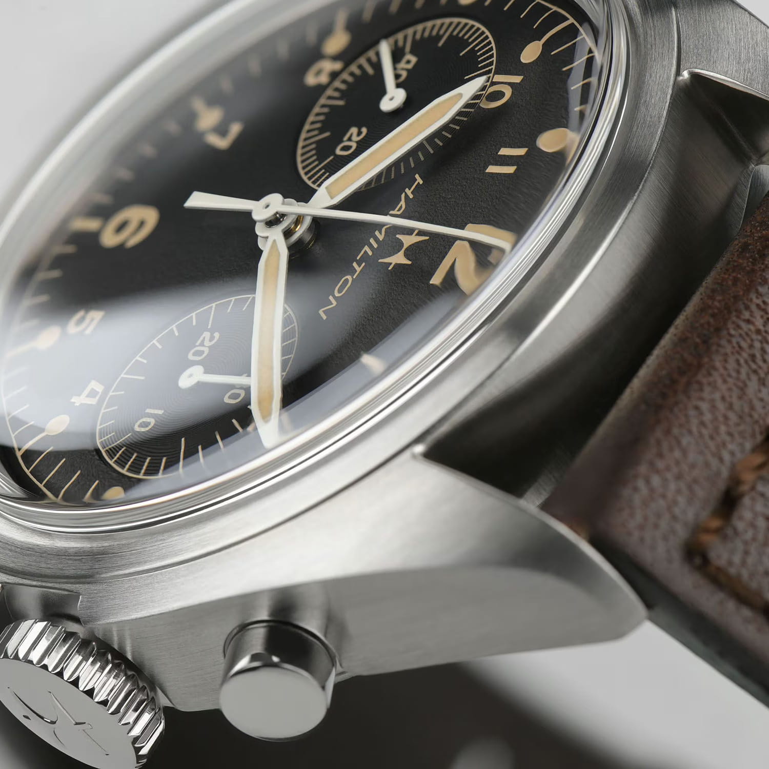Hamilton Khaki Aviation Pioneer Mechanical Chrono Produktbild main 4