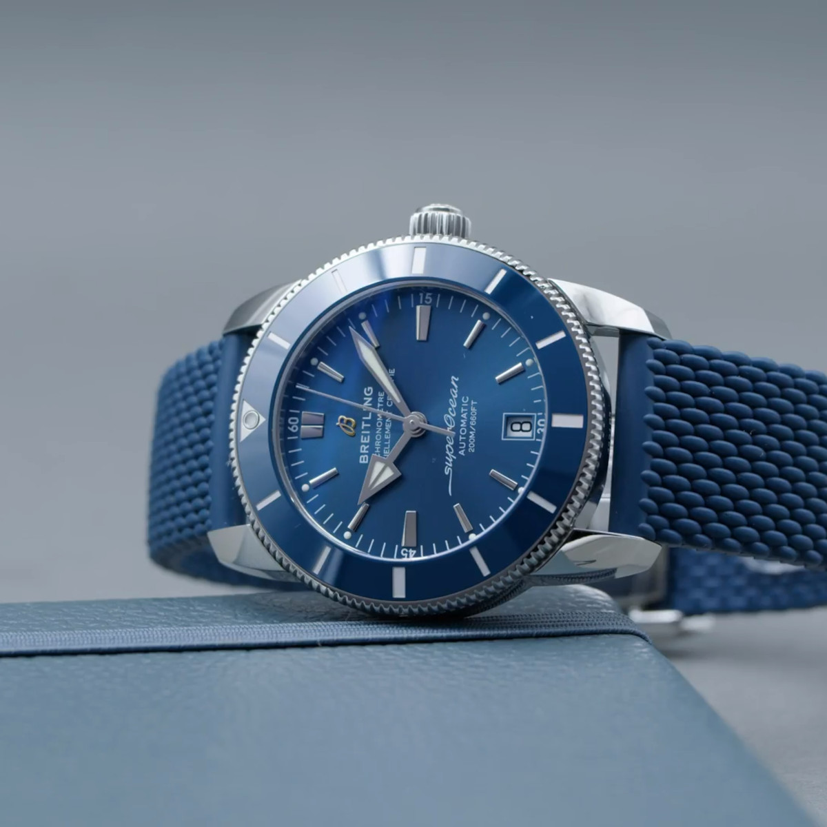 Breitling Superocean Heritage B20 Automatic 42 Produktbild main 5