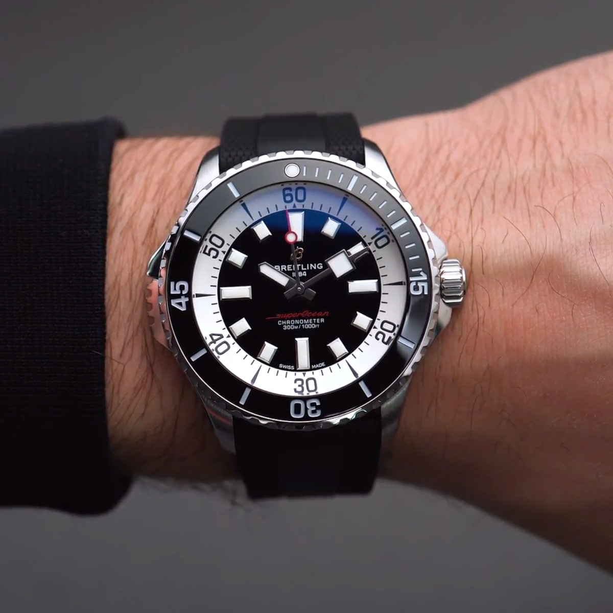 Breitling Superocean Automatic 46 Produktbild main 2