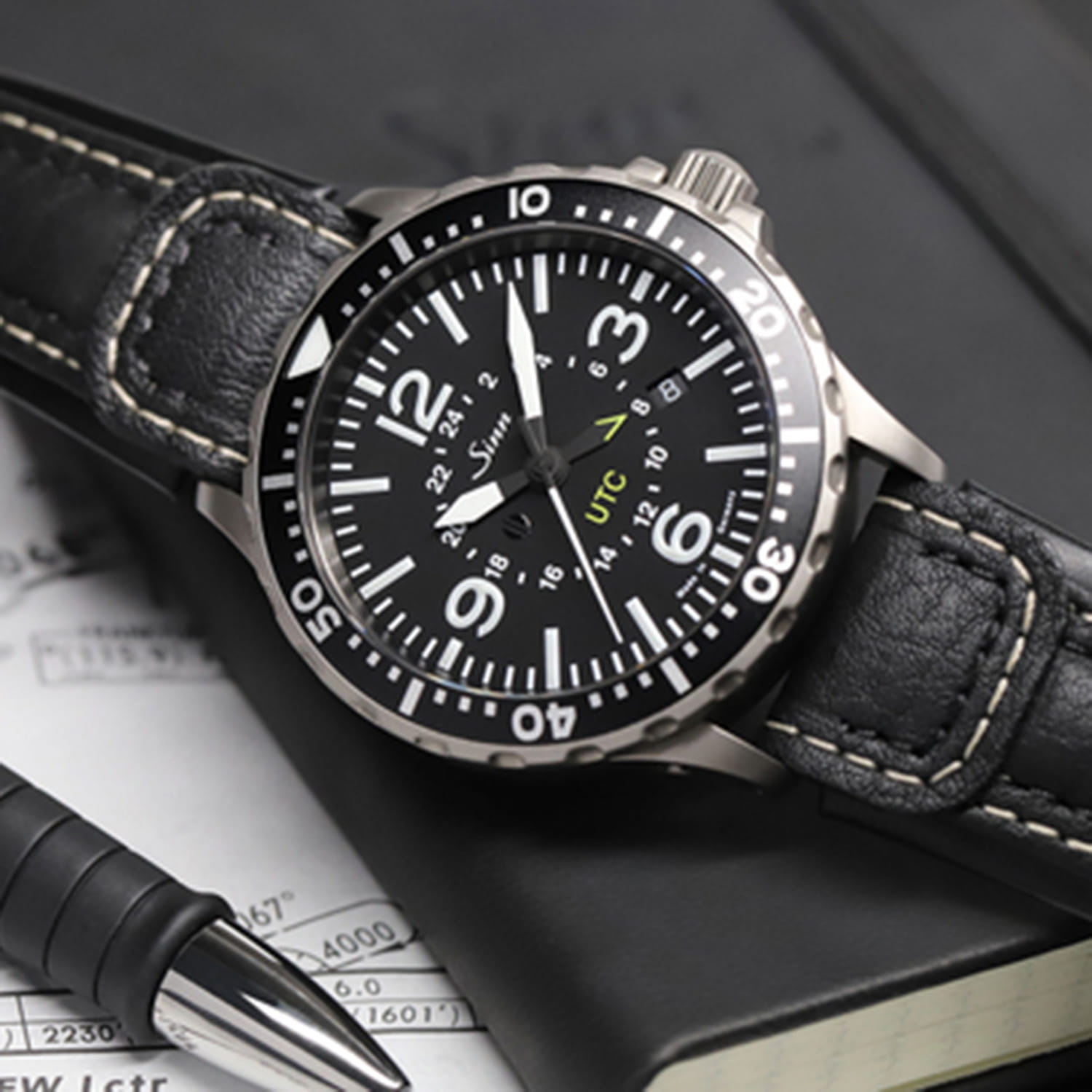 Sinn 857 UTC Fliegeruhr CPO Produktbild main 4
