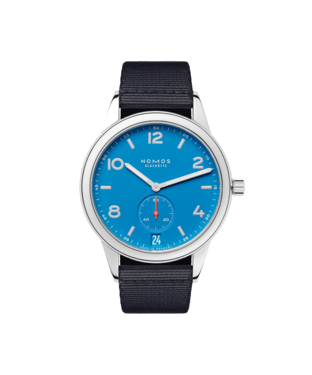 NOMOS Glashütte Club Automat Datum Signalblau