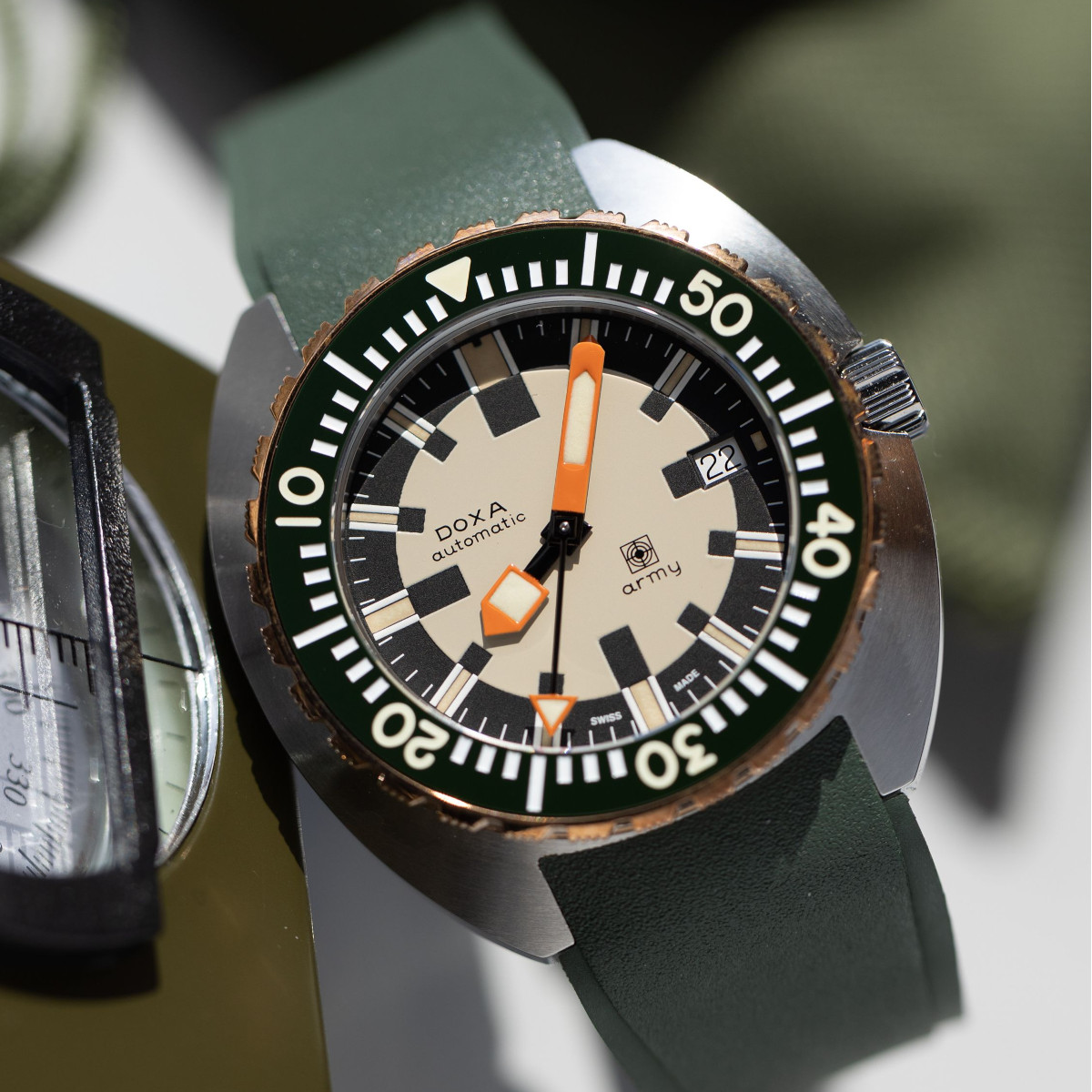 Doxa Army Hunter Green Produktbild main 1