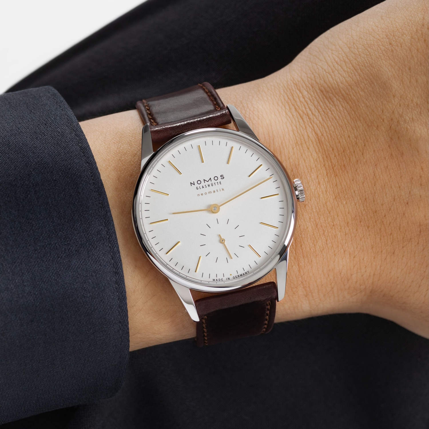 NOMOS Glashütte Orion Neomatik Doré Produktbild main 2