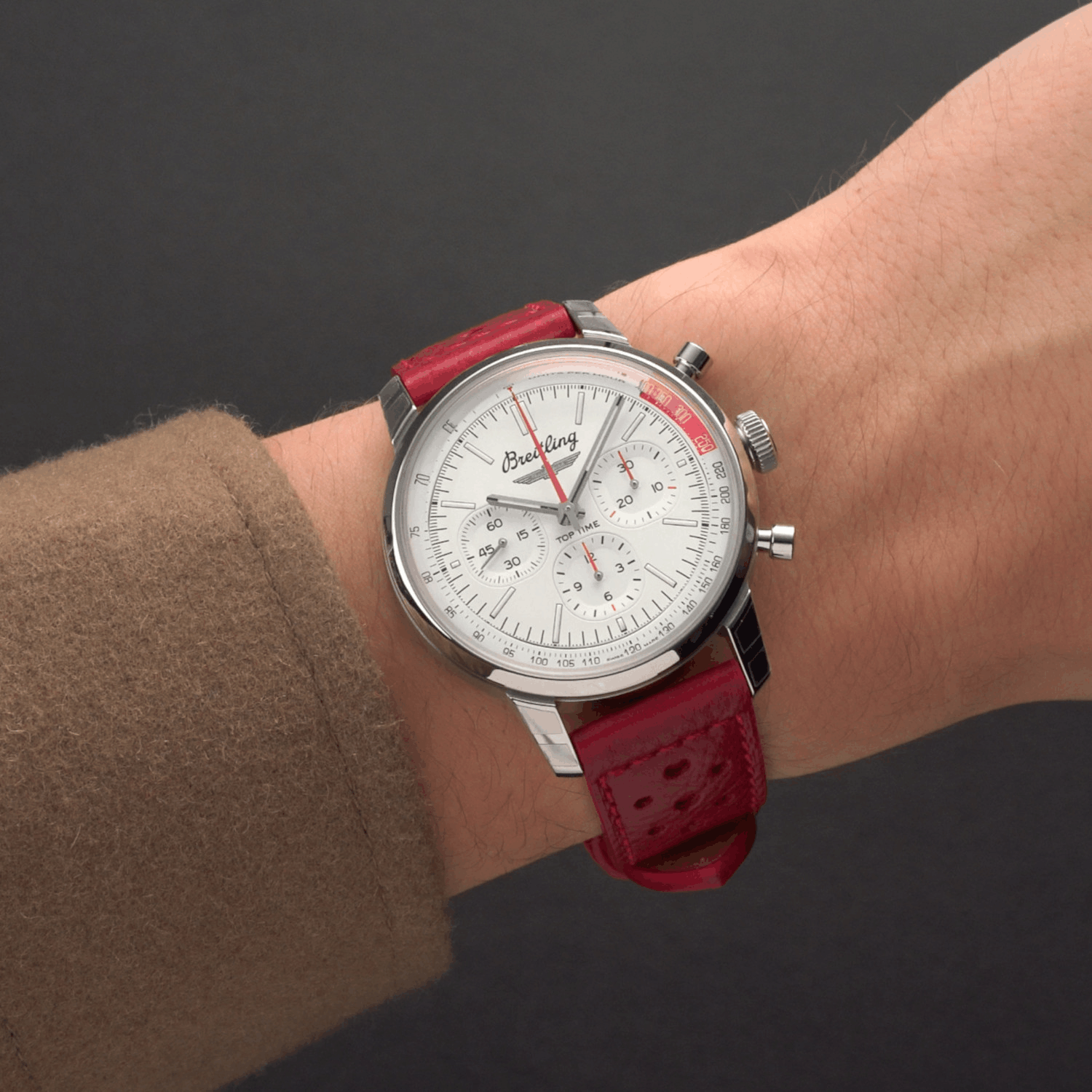 Breitling Top Time B01 Ford Thunderbird CPO Produktbild main 3